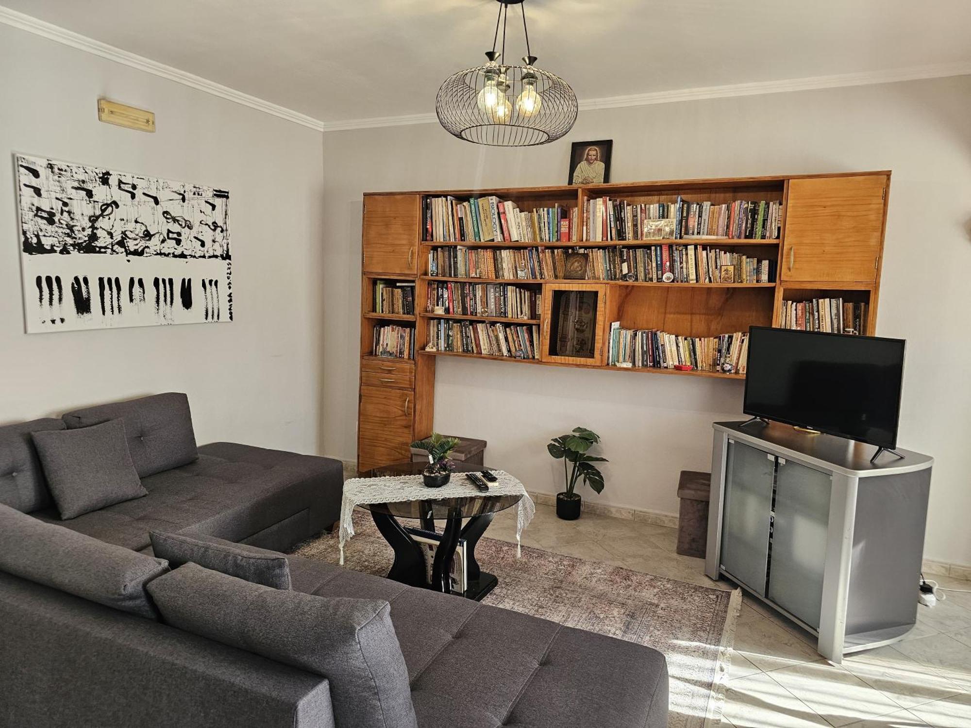 Library Apartment By Bohem Rentals Durres Exterior photo